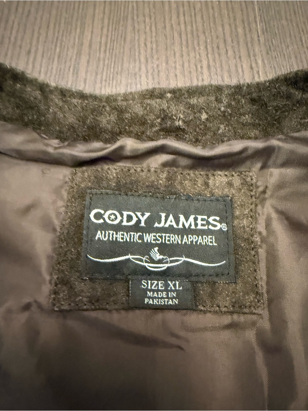 Cody James Men’s Dark Brown Suede Vest - Picture 2 of 3